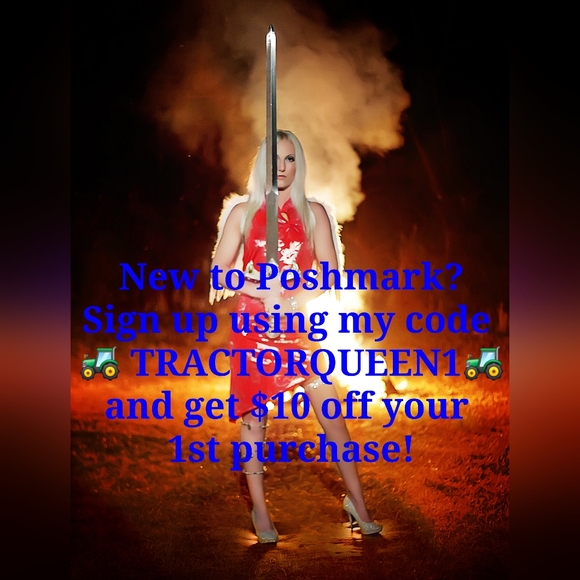 Arizona Distressed Jeans - Picture 9 of 10